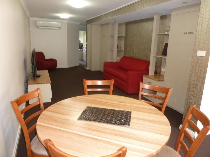 The Aston Motel Тамуорт Экстерьер фото